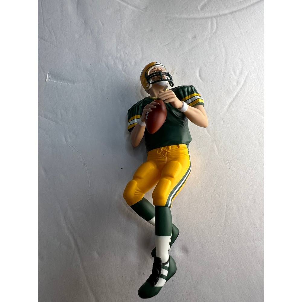 Hallmark‎ Keepsake Ornament Brett Favre Football Legends Collector's Series NFL